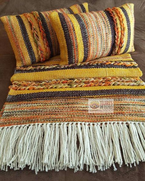 Art Yarn Weaving, Weaving Loom Diy, Small Couch, Weaving Loom Projects, Rigid Heddle Weaving, Homemade Art, Weaving Tutorial, Woven Furniture, Crochet Pillows