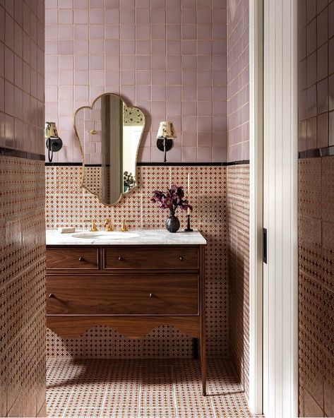 Heidi Caillier, Bad Inspiration, Pink Tiles, Bathroom Trends, Pink Bathroom, Style Deco, Bathroom Inspo, Bathroom Renos, Beautiful Bathrooms