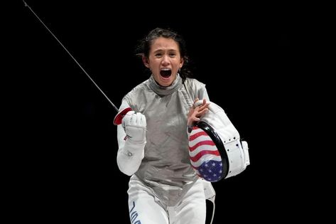 Lee Kiefer, Olympic gold medalist in individual foil. #FencingSwoon Fencing Olympics, Foil Fencing, Olympic Fencing, Fencing Sport, College Sport, 2012 Summer Olympics, Beijing Olympics, Us Olympics, American Games