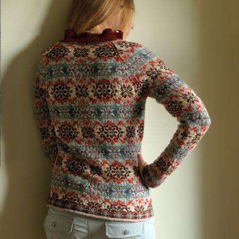 Ravelry: tanyaev's fair isle collared pullover Colourwork Knitting, Latvian Mittens, Knitting Projects Sweaters, Stranded Knitting Patterns, Colorwork Knitting Patterns, Fair Isle Pullover, Fair Isle Knitting Patterns, Fair Isles, Colorwork Knitting