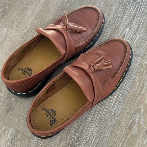 Twice worn Doc Martin Adrian Loafers. Super cute, excellent condition Adrian Loafers, Doc Martin, Dr Martens Shoes, Martens Shoes, Loafers, Conditioner, Super Cute, Size 10, Jewelry Watches