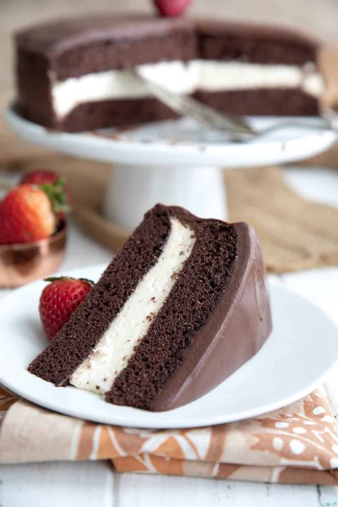 Keto Ding Dong Cake Recipe Ding Dong Cake Recipe, Coconut Flour Cakes, Ding Dong Cake, Chocolate Snack Cake, Zucchini Cakes Recipe, Chocolate Zucchini Cake, Coconut Flour Recipes, Keto Chocolate Cake, Low Carb Cake