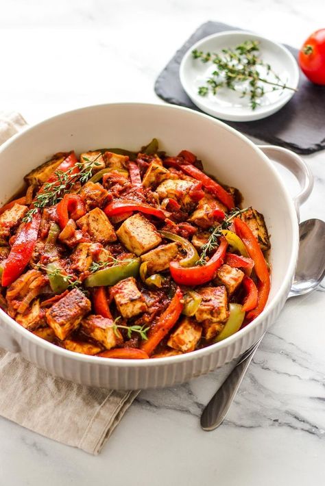 Tofu Cacciatore, Italian Tofu, Vegan Italian Recipes, European Dishes, Tempeh Recipes, Vegan Tofu, Drink Inspiration, Italian Recipes Easy, Vegan Italian