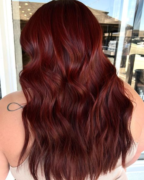 Red copper 😍 | Instagram Burgundy Copper Hair, Dark Red Copper Hair, Red Velvet Hair Color, Dark Copper Red, Red Velvet Hair, Auburn Red Hair, Pretty Red Hair, Cowboy Copper, Auburn Balayage