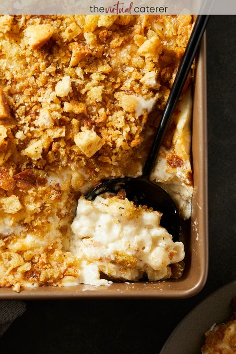 If you love creamy mac and cheese with crispy topping, you'll love this baked mac and cheese recipe!  This mac and cheese is made gratin style.  A decadent cream sauce is poured over cooked pasta shells and lots of cheese. Then, it's topped with more cheese and homemade breadcrumbs and baked. It's comfort food heaven and the perfect side dish for  Thanksgiving or Christmas dinner!  Save this recipe to impress your friends and family this holiday season. Mac And Cheese Christmas, Mac And Cheese Recipe Creamy, Best Baked Mac And Cheese, Creamy Baked Mac And Cheese, Homemade Breadcrumbs, Cheese Gratin, Cheese Christmas, Side Dish For Thanksgiving, Baked Mac And Cheese Recipe