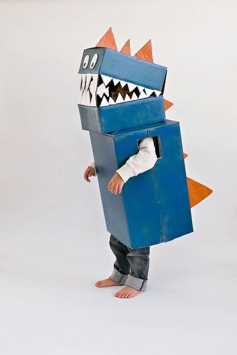 Diy Dinosaur Costume, Diy Fantasia, Recycled Costumes, Cardboard Costume, Dinosaur Halloween Costume, Dinosaur Halloween, Box Costumes, Monster Costumes, Diy Costumes Kids