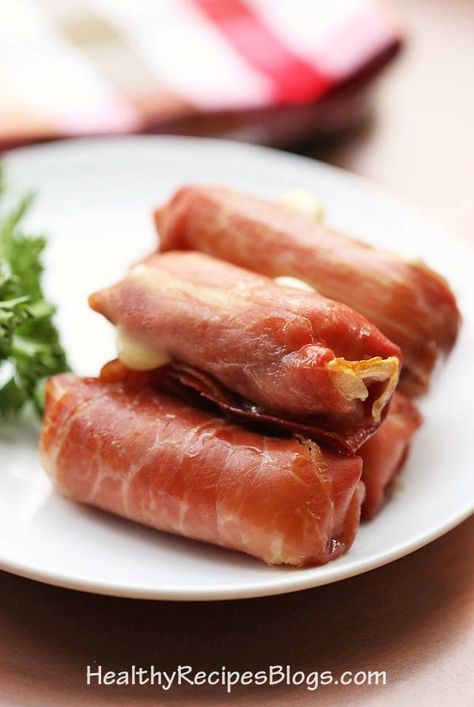 Prosciutto Appetizer, Mozzarella Appetizers, Prosciutto Recipes, Keto Snacks Easy, Easy Low Carb Snacks, Prosciutto Wrapped, Mozzarella Recipes, Low Carb Snack, Low Carb Appetizers