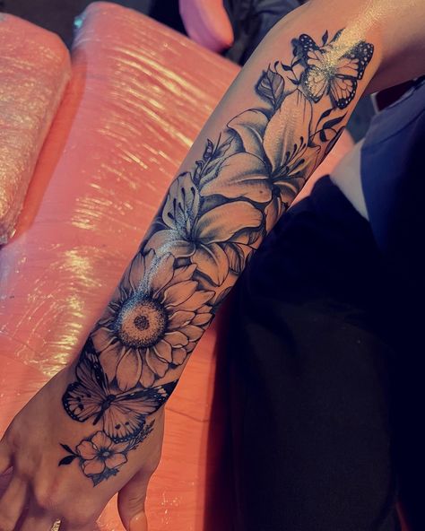 Half Sleeve Tattoos For Women Sunflower, Flower Outer Forearm Tattoo, Sunflower Arm Sleeve Tattoo, Flower Quarter Sleeve Tattoo, Outer Arm Tattoos For Women Forearm, Forearm Floral Tattoos For Women, Hand Arm Tattoos For Women, Sunflower Sleeve Tattoos For Women, Sunflower Sleeve Tattoo