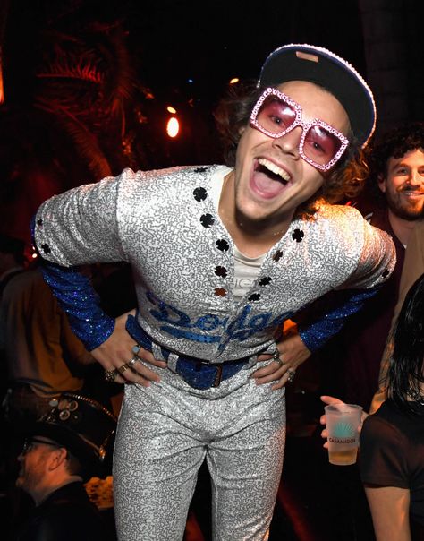 Elton John, Harry Styles, A Man, Halloween Costumes, Sunglasses, Halloween, Pink, White