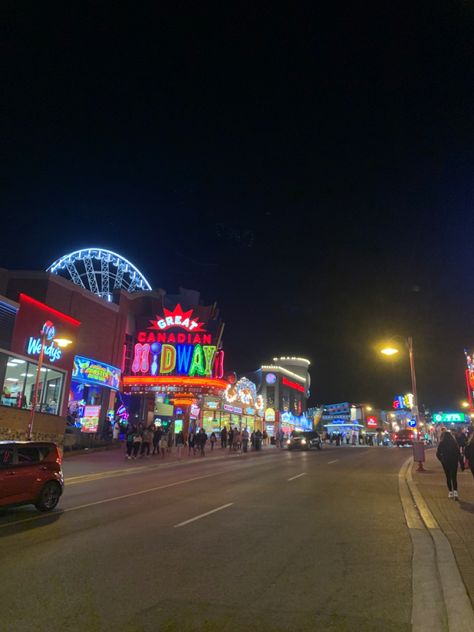 Niagara Falls City, Clifton Hill Niagara Falls, Niagara Falls At Night, City Street At Night, Visiting Niagara Falls, Toronto Street, Street At Night, Clifton Hill, Street Fair