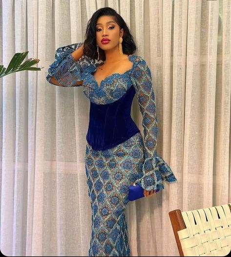 Latest Cord Lace Styles For Ladies, Cosette Dress Styles, Asoebi Style, Pretty Lace Dresses, Lace Dress Classy, Nigerian Lace Styles Dress, Kente Dress, Lace Gown Styles, African Inspired Clothing