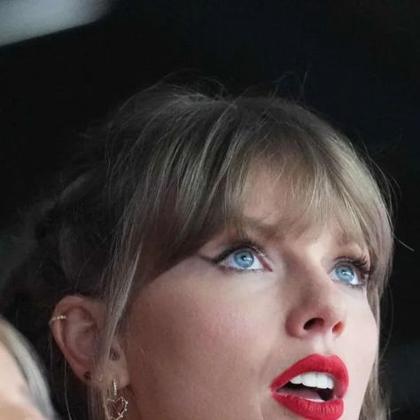 Taylor Swift Updates ♡ on Instagram: "OCEAN BLUE EYES" Taylor Swift Eyes, Ocean Blue Eyes, Ocean Eyes, February 11, 30 Day Challenge, Taylor Alison Swift, Ocean Blue, Blue Eyes, Taylor Swift