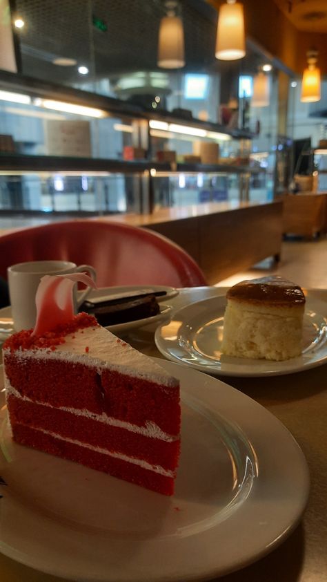 Red Velvet Pastry, Cake Pastry, Pastry Cake, Velvet Cake, Red Velvet Cake, Cream Cake, Soft Velvet, Red Velvet, Pastry