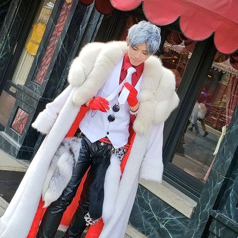 Daiki Shima on Instagram: “#cruelladevil#cruella#villains…” Cruella Deville Costume Men, Cruella Deville Costume, Cruella Deville, Mens Costumes, Canada Goose Jackets, Fur Coat, Winter Jackets, Closet, Pins