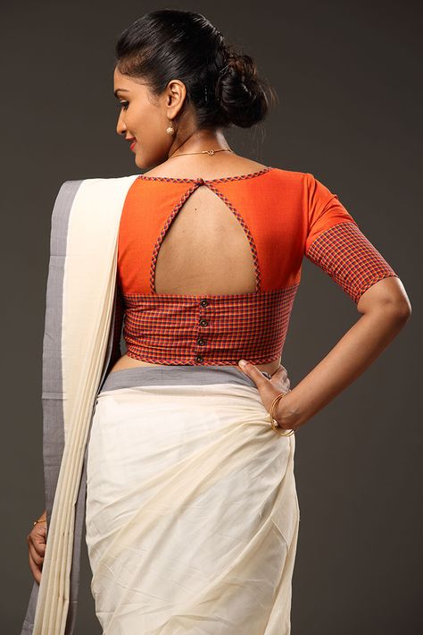 Blouse Designs High Neck, Cotton Saree Blouse Designs, Cotton Blouse Design, New Saree Blouse Designs, Blouse Back Neck Designs, Blouse Design Images, Sari Blouse Designs, Blouse Designs Indian, Silk Saree Blouse Designs