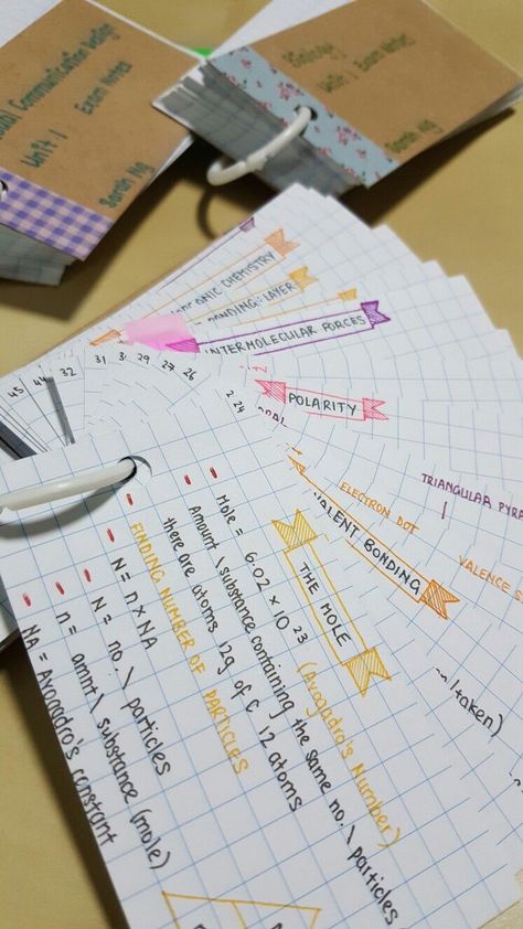 I like the idea of flash cards on a chain. Flashcard Design Ideas, Math Flashcards, Academic Comeback, Studera Motivation, Title Ideas, College Notes, Study Flashcards, Study Techniques, School Organization Notes