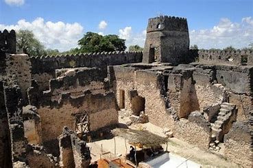 Sofala- architecture Tubali Architecture, Swahili Coast, Colonial Africa, African Cities, African Coast, Exotic Names, African Architecture, Eco Tourism, Stone City