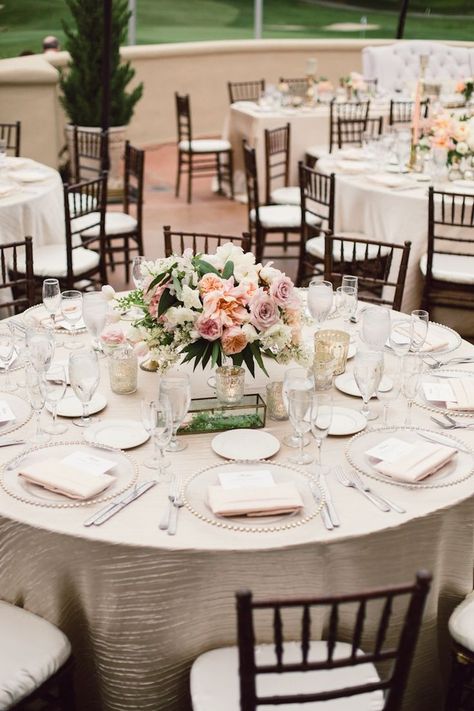 Wedding Schemes, Wedding Table Pink, Wedding Table Layouts, White Wedding Centerpieces, Xmas Wedding, Wedding Backyard Reception, Wedding Backyard, Wedding Table Linens, Table Runners Wedding