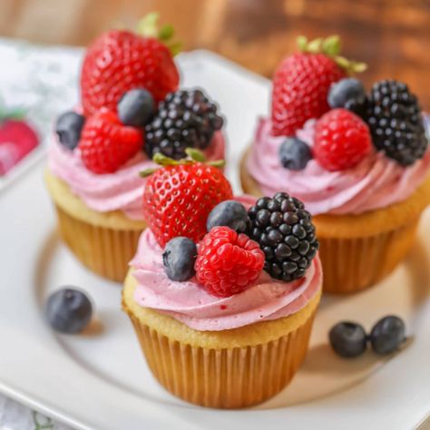 This delicious Berry Buttercream Frosting is homemade with strawberries, blueberries, and blackberries. Lemon Sheet Cake Recipe, Berry Buttercream, Healthy Cupcake Recipes, Cupcakes With Peanut Butter Frosting, Strawberry Sheet Cakes, Banana Pudding Poke Cake, Berry Cupcakes, Ice Cream Sandwich Cake, Chilled Desserts