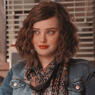 13 Reasons Why Reasons, Hannah Baker, Katherine Langford, Thirteen Reasons Why, Disney Characters Wallpaper, 13 Reasons Why, Look At The Moon, 13 Reasons, Text Pictures