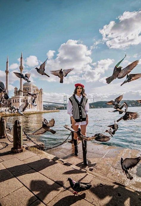 Turkey Photoshoot Ideas, Istanbul Instagram Photos, Istanbul Photo Ideas, Photoshoot Turkey, Istanbul Photoshoot, Shopping In Tokyo, Places To Visit In Turkey, Istanbul Turkey Travel, Europe Places