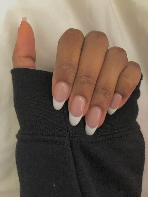 White Tip Nails, Kutek Disney, Unghie Sfumate, Nagellack Trends, French Tip Acrylic Nails, Her Nails, Classy Acrylic Nails, Almond Acrylic Nails, Dream Nails