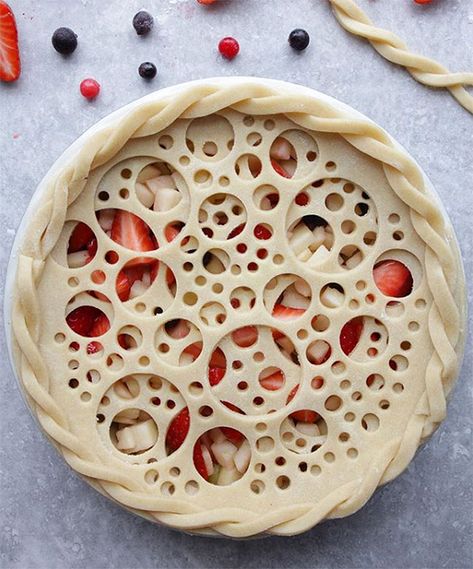 Beautiful Pies & Tarts | Baking Ideas to Inspire | Page 3 of 3 | Art & Home Pie Crust Art, Crust Designs, Pie Crust Designs, Pies Art, Impressive Desserts, Pie Crust Recipes, Perfect Pies, Pie Tart, No Bake Pies