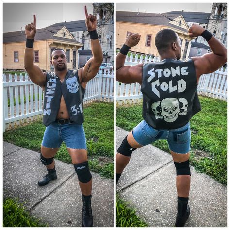 Stone Cold Steve Austin Halloween Costume Wrestlers Costume Halloween, Pro Wrestler Halloween Costume, Halloween Costumes Wrestler, Wrestler Halloween Costume Women, Wrestler Costumes Halloween, Ric Flair Costume, Wrestling Couples Costume, Wwe Group Costume, Wwe Costumes Diy