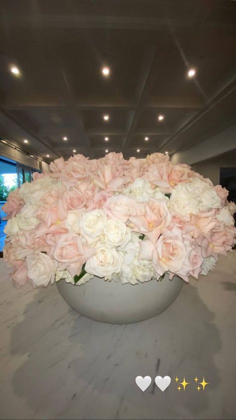 Boquette Flowers, Flamingo Art, Flower Therapy, Beautiful Bouquet Of Flowers, Luxury Flowers, Foto Ideas Instagram, Beautiful Bouquet, Looks Vintage, Love Flowers