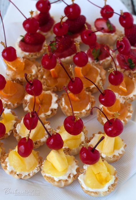 Pineapple Appetizers Appetizer Ideas, Luau Finger Food Ideas, Luau Appetizers Appetizer Ideas, Luau Party Food Appetizers, Luau Appetizers, Luau Snacks, Tropical Appetizers, Pina Colada Cheesecake, Luau Desserts