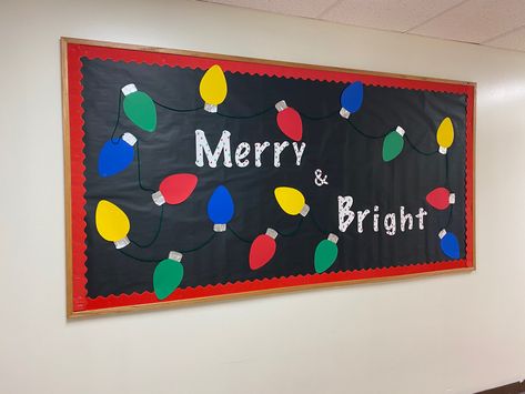 Kindergarten Christmas Bulletin Board, Easter Card Messages, Christmas Bulletin Board Ideas, December Bulletin Boards, Teacher Door Decorations, November Bulletin Boards, Holiday Bulletin Boards, Bulletin Boards Theme, Christmas Bulletin Boards