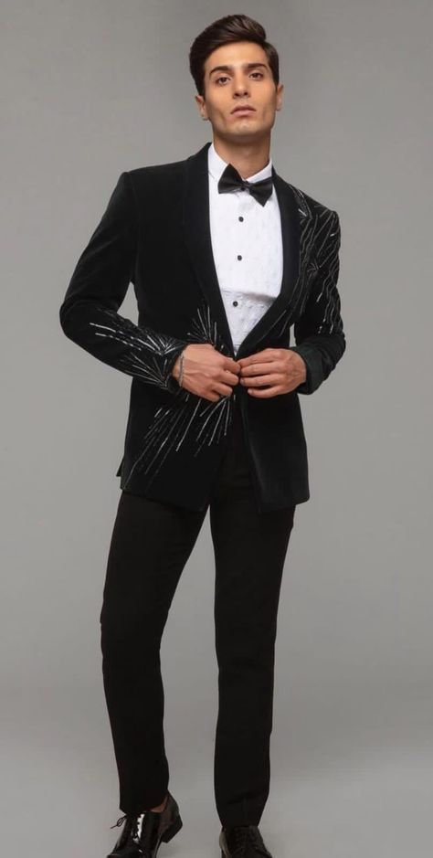 Work Tuxedo For Men, Latest Tuxedo Designs For Men, Taksido Suit Designs For Men, Black Blazer Outfit Men Wedding, Cocktail Suits For Men, Suits For Men Wedding Classy, Brothers Wedding Outfit For Men, Groom Sangeet Outfit For Men, Blazer Outfits Men Wedding Indian