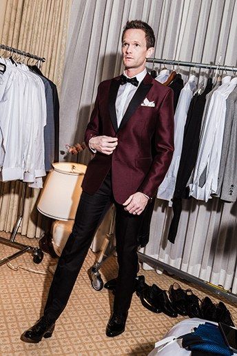 Burgundy Tuxedo Prom, Suits Men Red, Bf Clothes, Coronation Ideas, Grad Suits, Prom Tux, Oscars 2015, Wedding Tux, Burgundy Tuxedo