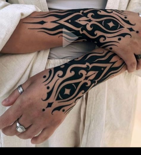 Trippy Tattoo, Cuff Tattoo, Mystical Tattoos, Tatoo Inspiration, Wicked Tattoos, Black Ink Tattoos, Abstract Tattoo, Pattern Tattoo, Tattoo Design Drawings