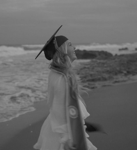 Graduation Photos Beach, Non Traditional Grad Photos, Candid Graduation Pictures, Non Traditional Graduation Pictures, Beach Graduation Pictures, Graduation Inspiration, College Grad Pictures, Cap And Gown Photos, Senior Photography Inspiration