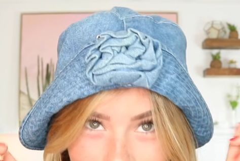 Braids And Hats, Bucket Hat 90s, 80s Hats, 90s Hats, Bucket Hat Fashion, 80s Inspired Outfits, 90s Denim, Denim Flowers, Denim Hat