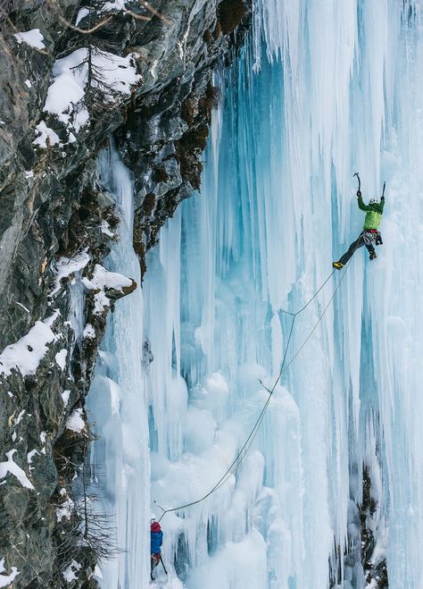 Ice Climbing Gear, Climbing Tattoo, Ice Climber, Climbing Outfits, Mountaineering Climbing, West Coast Trail, Extreme Adventure, The Dolomites, Ice Climbing