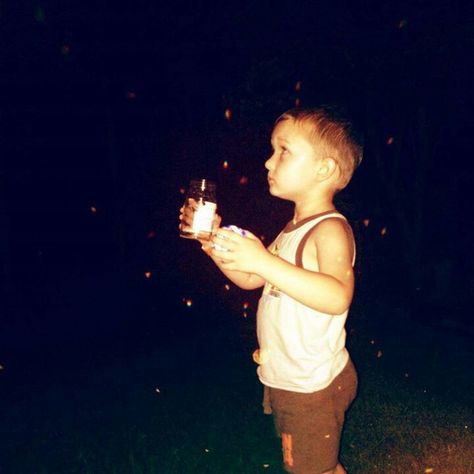 Catching fireflies Catching Fireflies Aesthetic, Fireflies Aesthetic, Lightening Bugs, Catching Fireflies, Ig Photos, Catching Fire, Summer Activities For Kids, Two Brothers, Summer Is Here