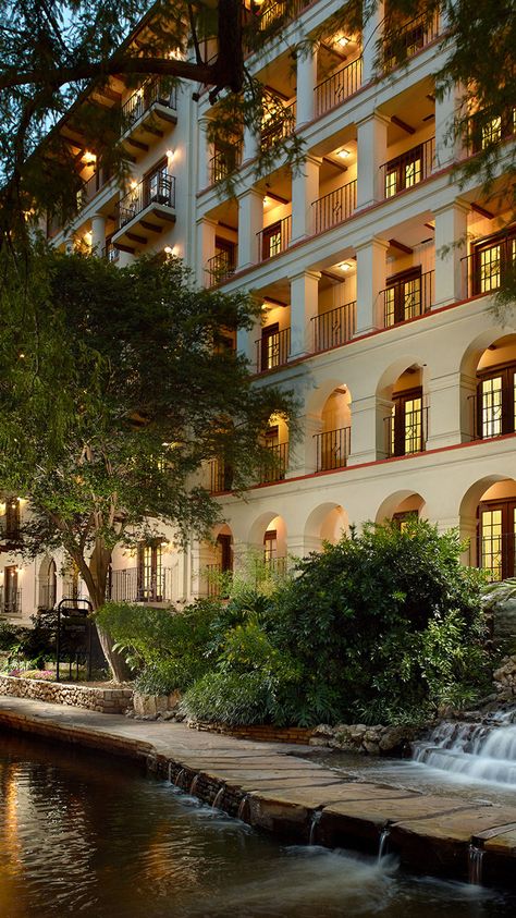 Omni La Mansión del Rio | San Antonio Riverwalk Hotels San Antonio Aesthetic, San Antonio Riverwalk Hotels, San Antonio Texas Riverwalk, Riverwalk San Antonio, Landscape Plaza, Usa Vacations, San Antonio Hotels, San Antonio River Walk, Mansion Hotel