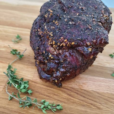 Roast In Smoker, Smoked Sirloin Tip Roast, Sirloin Roast Recipes, Beef Sirloin Tip Roast, Pork Sirloin Roast, Sirloin Tip Steak, Tip Roast, Bbq Roast, Pork Sirloin