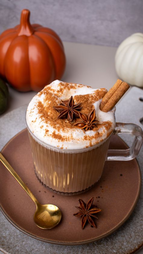 Cinnamon Shake, Pecan Syrup, Butter Pecan Syrup, Cozy Fall Drinks, Chai Spice Mix, Starbucks Fall Drinks, Cinnamon Dolce Latte, Pumpkin Spiced Latte Recipe, Starbucks Caramel