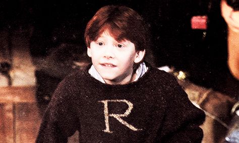 Weasley Jumper, Weasley Sweater, Phoenix Harry Potter, Percy Weasley, Fred And George, Gryffindor Aesthetic, Harry Potter Ron, The Prisoner Of Azkaban, Rupert Grint