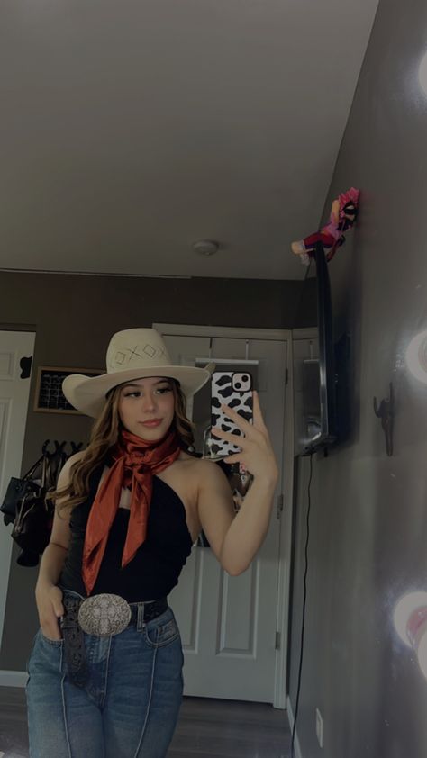 cute western outfit for going out Western Jean Dress Outfit, Outfit With Wild Rag, Dressy Western Outfits Women Stylish, Carne Asada Outfit, Outfit Para Jaripeo, Latina Western Outfits, Vaquero Outfit Mexican Woman, Mexican Fits, Outfit Western