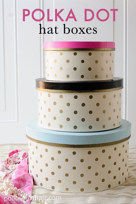 DIY Gold Polka Dot Hat Boxes on polkadotchair.com - Simple painted paper mache hat boxes, polka dots made by stenciling the dots with gold stencil creme Dorm Room Crafts, Sewing Room Inspiration, Decoupage Projects, Polka Dot Chair, Ideas Navidad, Box Tutorial, Diy Gold, Trendy Sewing, Paper Hat