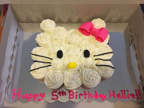 Hello Kitty Pull Apart Cupcake Cake, Kitty Cupcake Cake, Cat Pull Apart Cupcake Cake, Cat Pull Apart Cupcakes, Hello Kitty Pull Apart Cupcakes, Hello Kitty Birthday Cupcakes, Hello Kitty Cupcakes Ideas, Hello Kitty Cupcake Cake, Diy Hello Kitty Cake