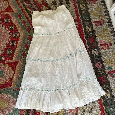 vintage white flowy maxi skirt with blue embroidered... - Depop Embroidered Maxi Skirt, Flowy Outfits, White Flowy Skirt, Diy Maxi Skirt, Maxi Skirts Summer, Long Flowy Skirt, Flowy Maxi Skirt, White Long Skirt, Flowy Maxi Skirts