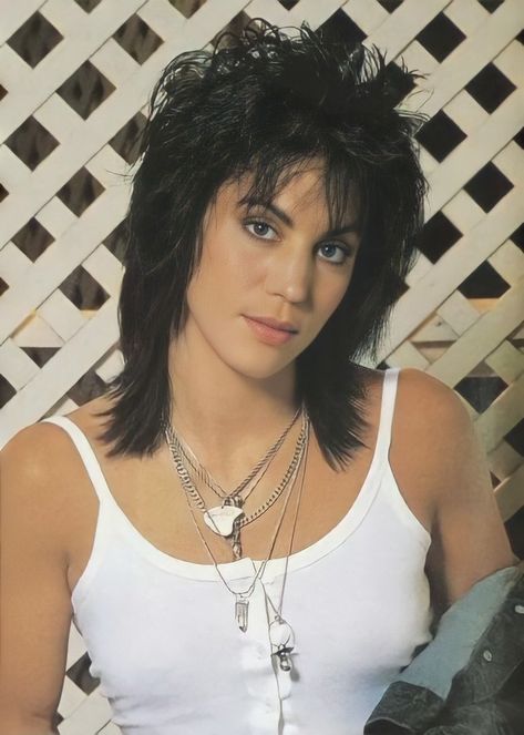 Joan Jett Aesthetic, Joan Jett Hair, Punk Girl Fashion, Female Rock Stars, Cherie Currie, Women Of Rock, Punk Girl, Joan Jett, Judas Priest