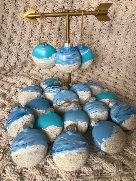 Beachy Christmas Crafts, Diy Beach Ornaments, Diy Beach Christmas Ornaments, Diy Coastal Christmas Ornaments, Sand Ornaments, Beach Ornaments Diy Coastal Christmas, Diy Christmas Ornaments Beach Themed, Beach Theme Xmas Ornaments, Aloha Christmas