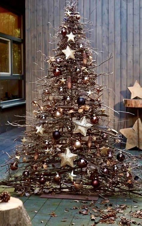 Handmade Christmas Trees, Creative Christmas Trees, Unique Christmas Trees, Christmas Tree Inspiration, Holiday Crafts Christmas, Christmas Decorations Rustic, Christmas Crafts Decorations, Noel Christmas, Diy Christmas Tree