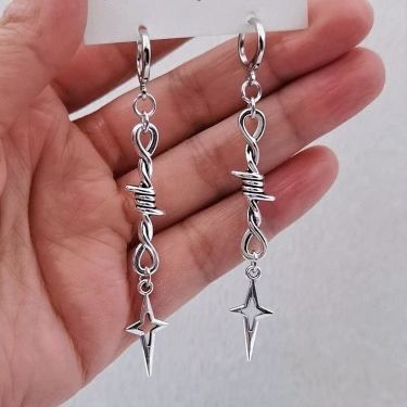 Barbed Wire Earrings, Grunge Earrings, Cool Ear Piercings, Fancy Jewelry Necklace, Goth Earrings, Y2k Cute, Gothic Grunge, Earrings For Men, Punk Jewelry